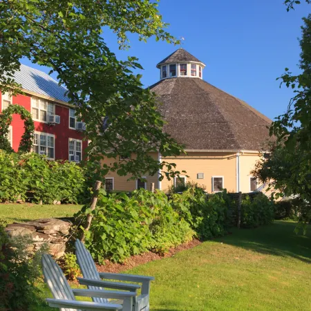 Inn at the Round Barn Farm