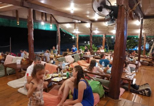 1. 스마일 방갈로 ..