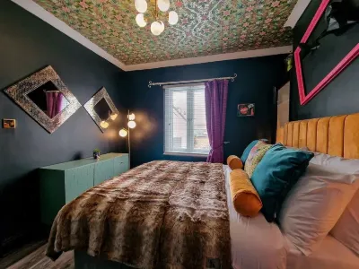 Eclectic 1Bd in the Heart of Cheltenham! Hotels in 