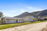 8 on Nivenia by Host Agents Hotels near Palmietrivier