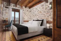 Parnassus Woodstone Chalet