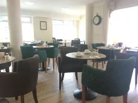 Penny Farthing Hotel & Cottages - breakfast