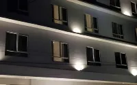 Hart Hotel Premium Rapatmaja