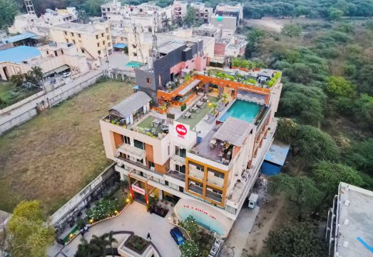 스프리 호텔 메루트