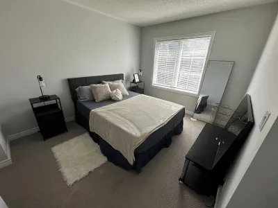 Cozy Whitby Retreat - 2 Bedroom Private House Hotels in Oshawa