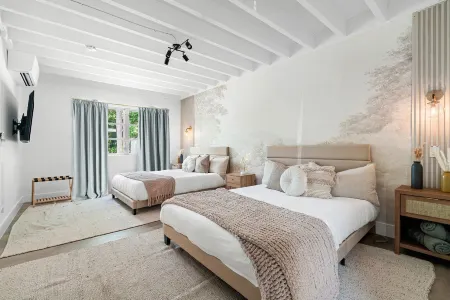 The Garden of Eden | Beautiful Villa w/ Pool & Game Room