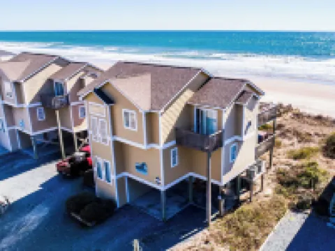 The Salty Spot Hotels in Topsail