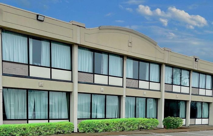 Residence & Conference Centre - Sarnia