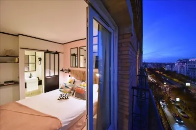 Madrigal Hotels in Париж