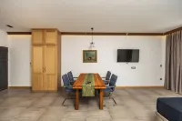 Suites Castello Hotels in Mrcele