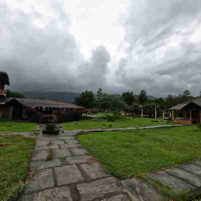 Jungle Mount Adventures Hotel Exterior