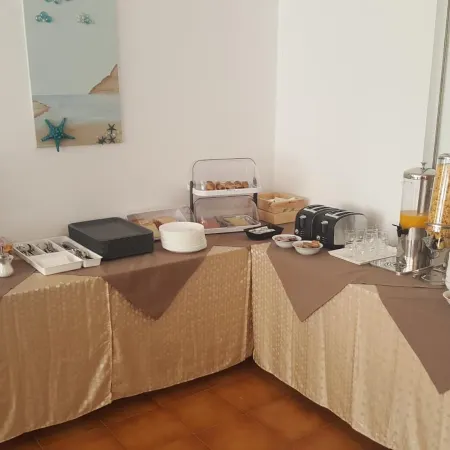 Aratos Hotel