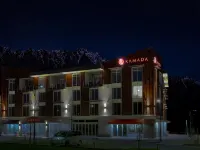 Ramada Suites by Wyndham Queenstown Remarkables Park Hotels in Queenstown