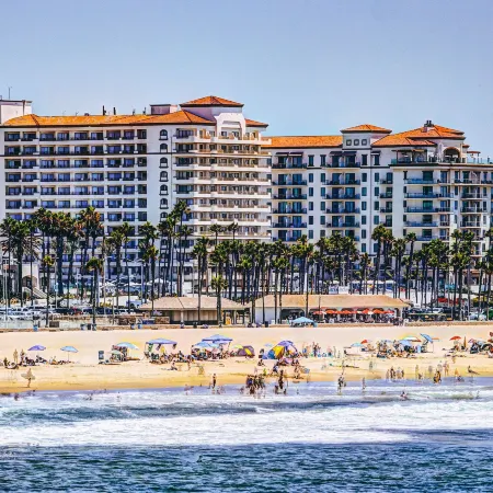 The Waterfront Beach Resort, A Hilton Hotel