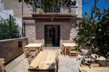 Cunda Mahmut BEY Konağı Отели в г. Mithatpasa Mahallesi