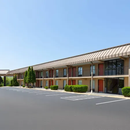 Baymont by Wyndham Knoxville I-75