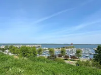 Breathtaking Lake Views and Cozy Outdoor Space - Stunning Urban Retreat