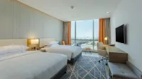 Clarion Hotel Jeddah Airport - Pool
