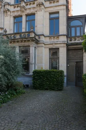 Garden of Eden Отели рядом с достопримечательностью «Middelheim»