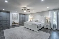 Welcome to Sunset Escape at the Lake! Private Dock, All Seasons Deck and More! Hotels in Rhea County