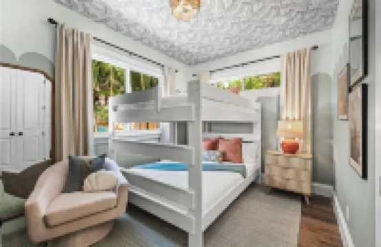 Lux Wpb Oasis, Pool Spa, Game Room,  Sleeps 12!  Great for Families!