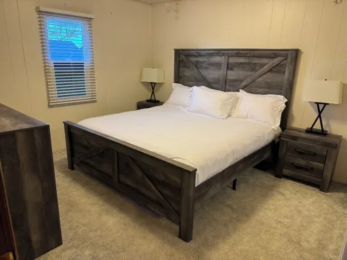 Sixty minutes to Glacier Park! Family friendly house.