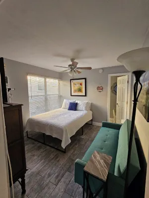 St Pete Historic Uptown Prime Location Studio