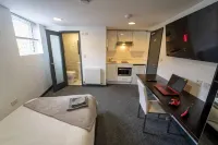 Spacious Comfortable Studio Near the University - Condos
