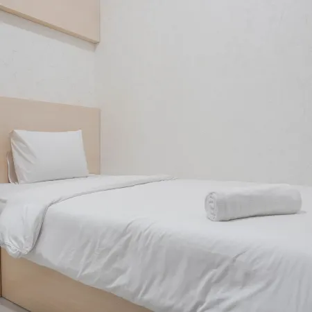 Comfort and Warm 2Br at Parkland Avenue Apartment