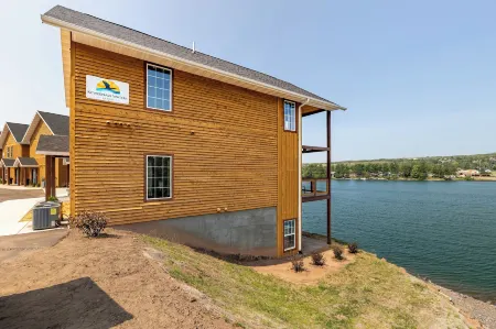 Keweenaw Waters Resort Отели в г. Юг Рейндж