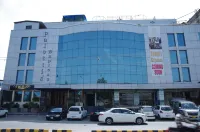 Heaven Hotel Hotels in Cavalry Ground