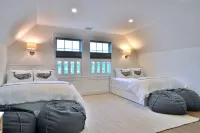 New Home with Pool, Bocce court & 2 basement game rooms close to Surfside Beach