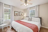 Bright & Beautiful - Family-Friendly, Newly Renovated, Steps to the Shore! - Boutique