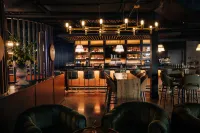 The Trail Hotel - bar