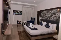 Comfort Inn Shubhra Ghazipur Hotels in Monhaw