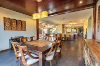 Blue Lagoon - 7 bdr estate with large heated lagoon pool/spa - Mauna Lani resort - Gym