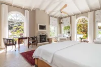 Romantic hideaway with Mountain Views