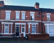 Luxury 2 bedroom terraced home next to Bentley Motors.