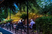 Riverside Home comfortable & cozy