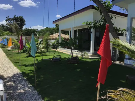 BambooBeachvilla2 NewOCEANFRONT*POOLsunsetview*kitchen STARLINK SAT upto10Guest Отели в г. Dimiao