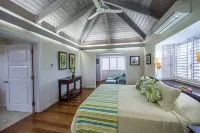 Moonshine Villa - Luxury redefined in Silver Sands Hotel di 