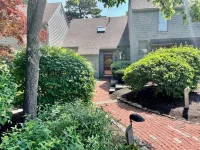 Explore New Seabury's  Year Round  Charm - Views + Beach+ Pool+ Deck. Các khách sạn ở Mashpee