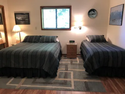 Two Bedroom Apartment with Vaulted Ceilings Hotels near Walmart