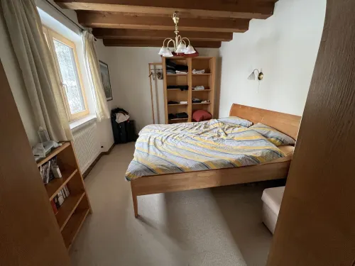 Very quiet, detached vacation home for up to eight people.