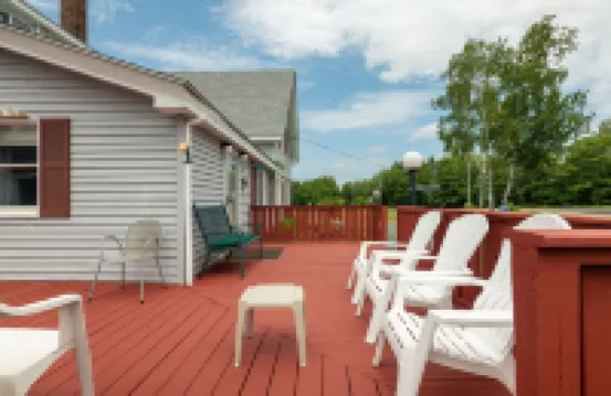 5BR 3 Bath-The Maine House@Twin Hills Cottages
