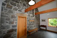 Diubaig House - tranquil, spacious, panoramic loch views, secluded 3-acre garden