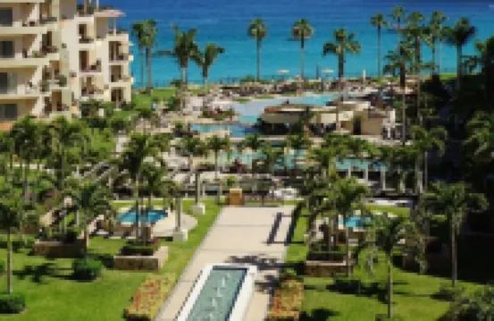 UNBELIEVABLE VIEWS-EXTRA LARGE BALCONY FOUR LOUNGE CHAIRS 3 KING BEDS
