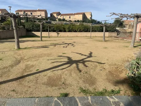 Apartment T2 Sea View, Air-conditioned, 4 People swimming pool in the residence Отели в г. Лумио