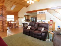 4 Bedroom in the Village of Cloudcroft!