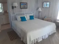 The feeling of an Island apart, surrounded by water! Convenient location.